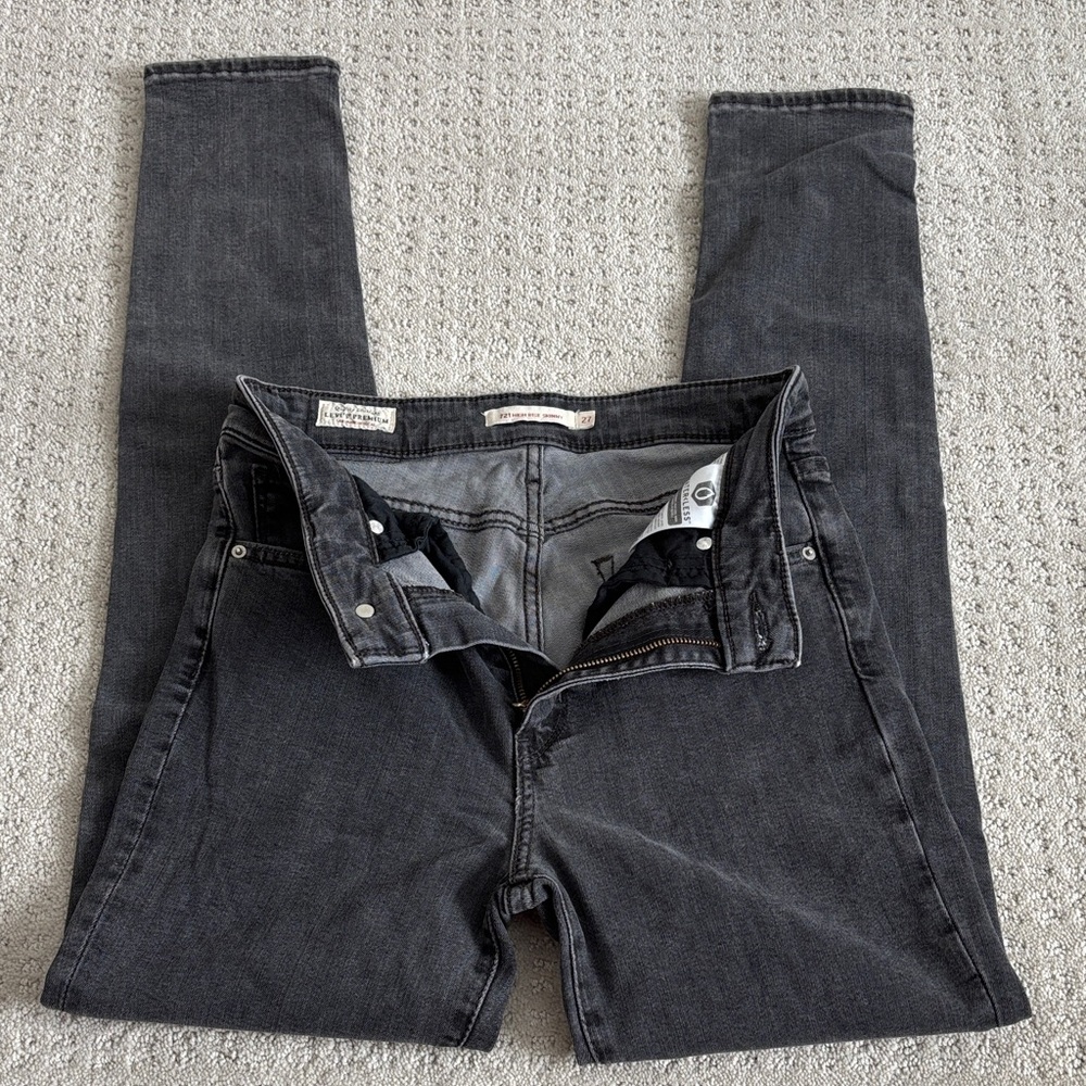 Levi’s 721 High Rise Skinny Black Jeans Women’s Size W27 L30